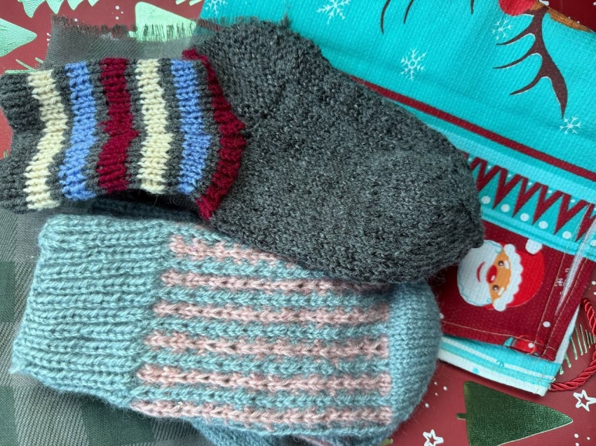 Коллектив реабилитационного центра «Спасатель» и получатели услуг подарили тепло пожилым людям Забайкалья